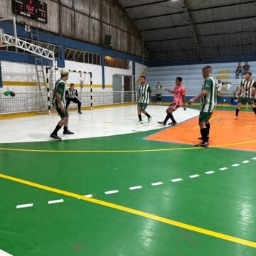 Tubarão Futsal goleia anfitrião em jogo festivo por 17×1