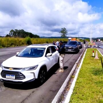 Pós-Carnaval: expectativa é de 400 mil veículos em circulação no trecho sul da BR-101 entre terça (13) e quarta-feira (14)