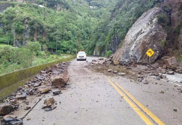 Serra do Rio do Rastro é interditada nesta terça-feira (27) após queda de rocha