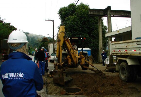Tubarão: obras de esgoto e de repavimentação serão realizadas em seis ruas nesta semana
