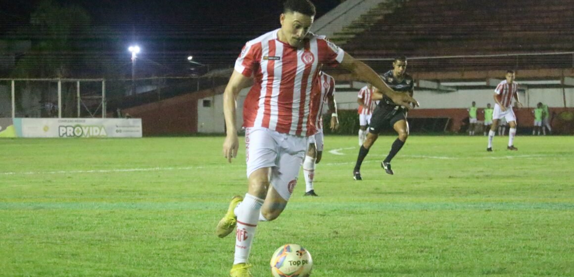Hercílio Luz enfrenta o Criciúma, neste sábado (9), no jogo de ida das quartas de final do Catarinense