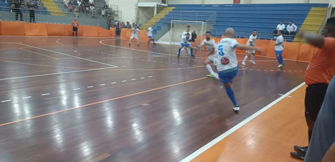 Citadino de futsal: Falter goleia o Diretoria no jogo de estreia em Capivari de Baixo