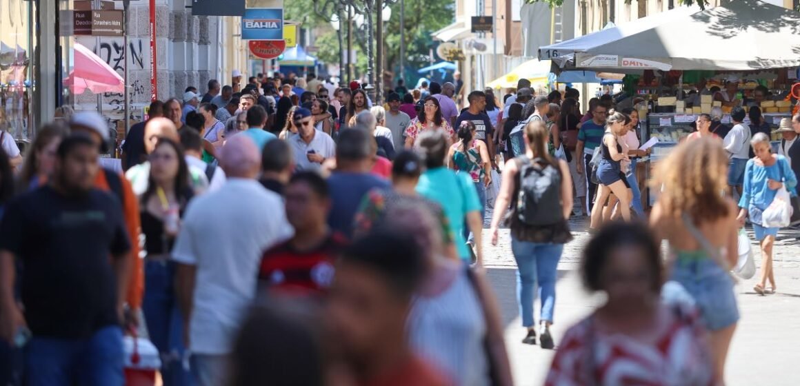 PIB catarinense cresce 3,7% em 2023 puxado pelo setor de serviços