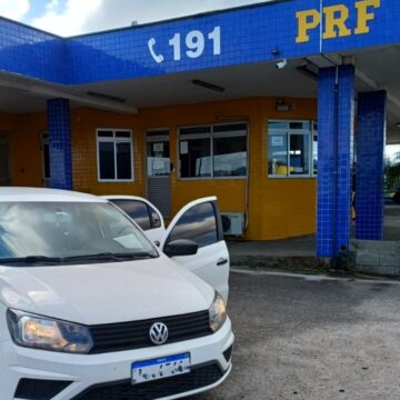 Carro roubado no Paraná e que circulava clonado é recuperado em Jaguaruna