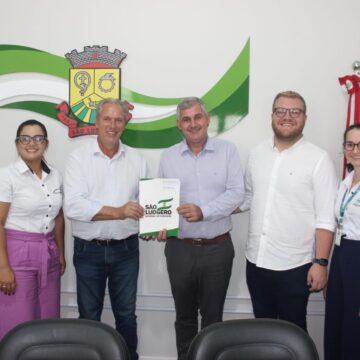 São Ludgero assina convênio de mais de R$ 630 mil ao Hospital Santa Teresinha São Ludgero assina convênio de mais de R$ 630 mil ao Hospital Santa Teresinha