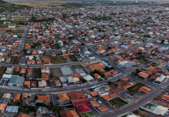 Capivari de Baixo lança concurso público com 71 vagas e salário de até R$ 5 mil