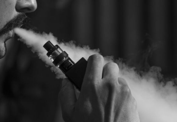 Anvisa mantém proibição ao cigarro eletrônico no Brasil