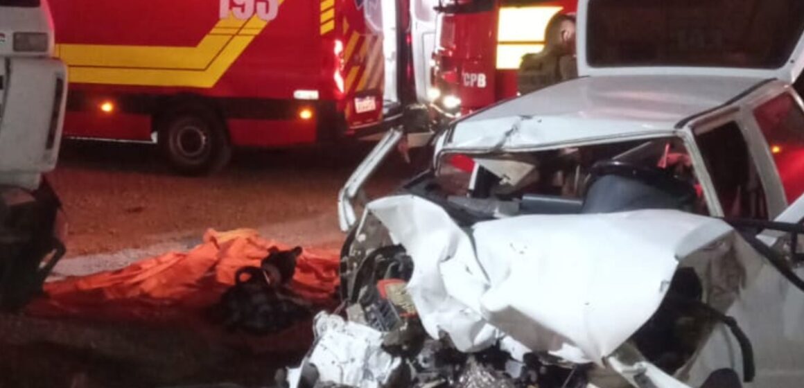 Caroneiro fica preso às ferragens após acidente de trânsito em Tubarão