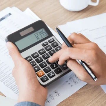 Sala do Empreendedor oferece consultoria sobre finanças em Gravatal