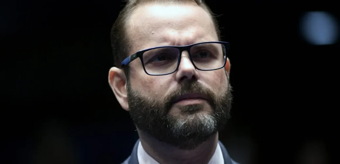 TSE pede mais provas sobre suposto abuso de poder econômico de Jorge Seif