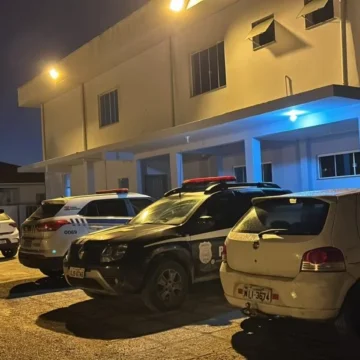 Servidores da Prefeitura de Imbituba são afastados por suspeita de fraude em contratos Servidores da Prefeitura de Imbituba são afastados por suspeita de fraude em contratos