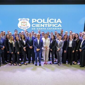 Governo de SC reforça Polícia Científica com 42 novos servidores para atuar no trabalho de perícias Governo de SC reforça Polícia Científica com 42 novos servidores para atuar no trabalho de perícias