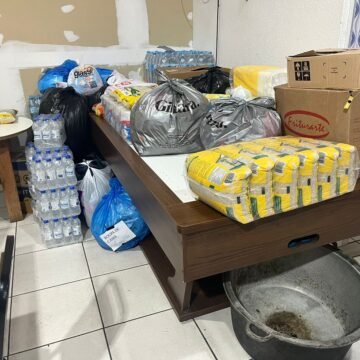Amigos vão para São Leopoldo (RS), nesta segunda-feira (13), preparar alimentos para os desabrigados da enchente Amigos vão para São Leopoldo (RS), nesta segunda-feira (13), preparar alimentos para os desabrigados da enchente