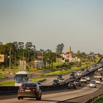 Feriadão: mais de 600 mil veículos são previstos, entre quarta-feira (29) e domingo (2), na BR-101 trecho sul