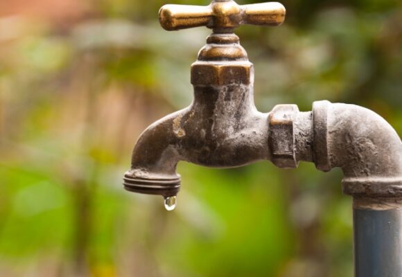 Moradores do bairro Dehon, em Tubarão, devem fechar o registro nesta terça (29)