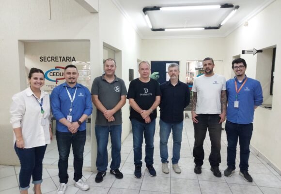 Escola ganha nova estrutura de Tecnologia da Informação através de doação da Diamante Energia