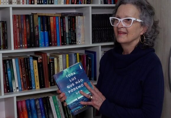 Tubaronense arrecada livros para ajudar a recuperar acervos do RS