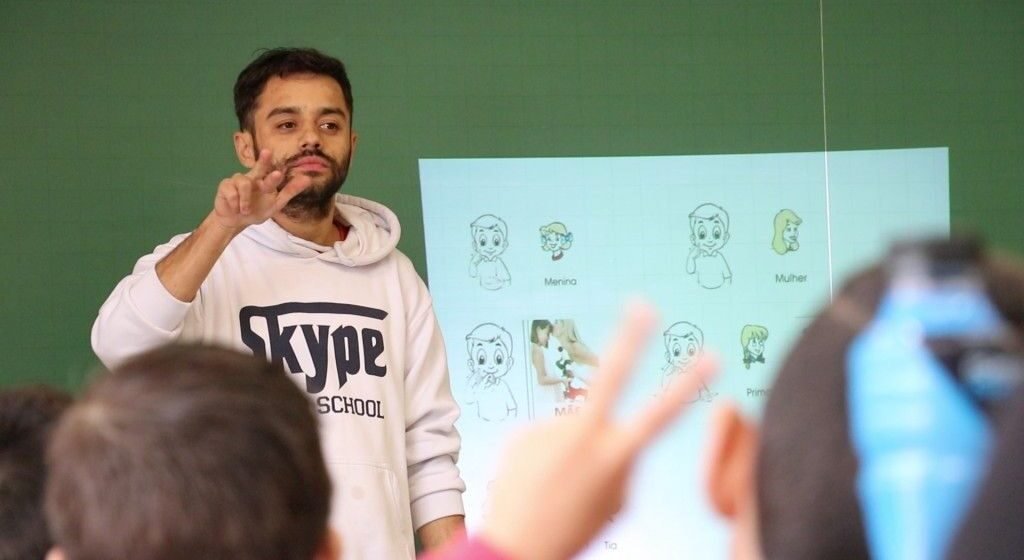 Cursos gratuitos de Libras, Cuidador de Idosos e Recepcionista de Meios de Hospedagem serão realizados em Imbituba