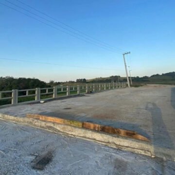 Ponte da Jabuticabeira, que liga Tubarão e Jaguaruna, é liberada para o tráfego de veículos Ponte da Jabuticabeira, que liga Tubarão e Jaguaruna, é liberada para o tráfego de veículos