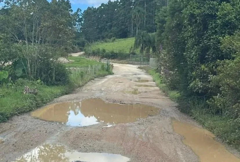 Pavimentação da rodovia entre São Martinho e São Bonifácio é anunciada pelo governador Pavimentação da rodovia entre São Martinho e São Bonifácio é anunciada pelo governador