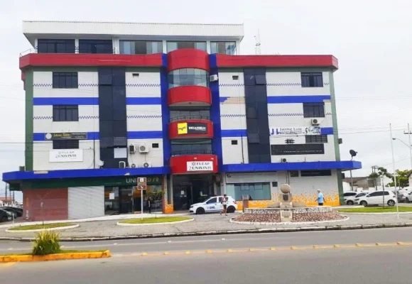 Liminar para despejar Prefeitura de Laguna é negada pela Justiça