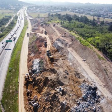 Operação de detonação de rochas na BR-101, em Capivari de Baixo, será realizada nesta quarta-feira (14) Operação de detonação de rochas na BR-101, em Capivari de Baixo, será realizada nesta quarta-feira (14)