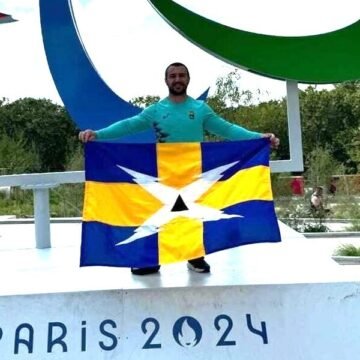 Força além do limite: Zico, de Capivari de Baixo, compete em Paris no halterofilismo paralímpico nesta sexta-feira (6)