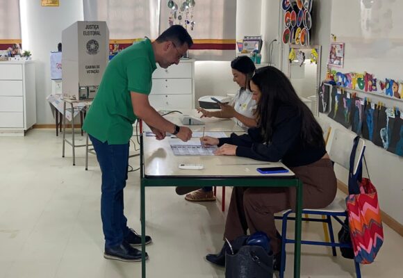 Eleições 2024: Soratto (PL) votou às 9h22, no Centro de Tubarão
