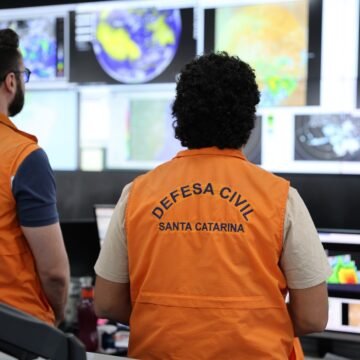 Chuva persistente deixa estado de Santa Catarina em alerta para risco de alagamentos e deslizamentos