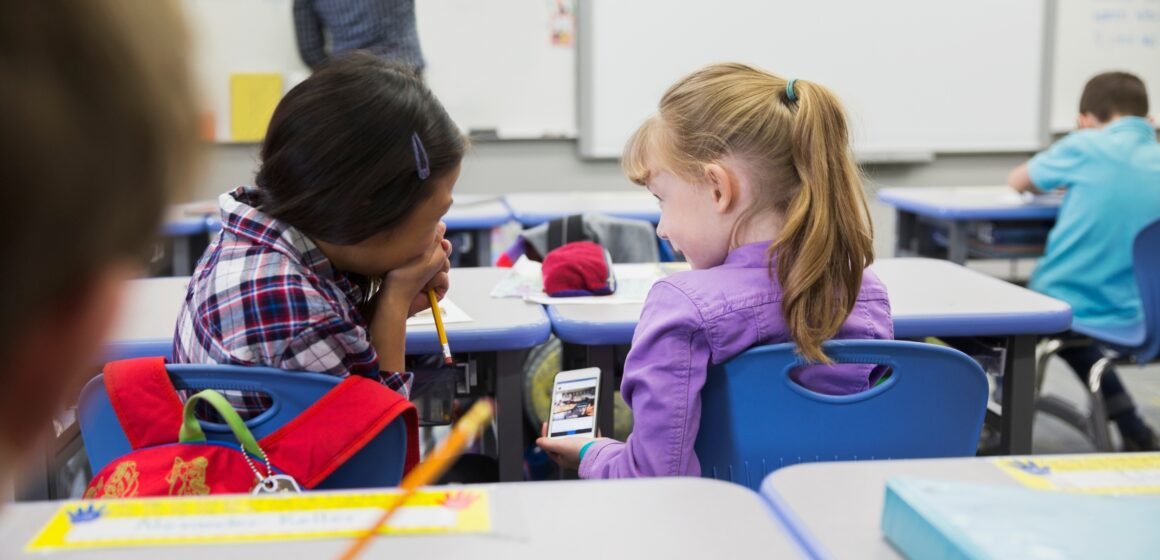 Projeto busca priorizar filhos de mães solo na rede de ensino de Tubarão