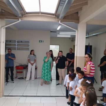 Prefeitura de Capivari de Baixo inaugura EMEB Pequeno Polegar após reforma e ampliação
