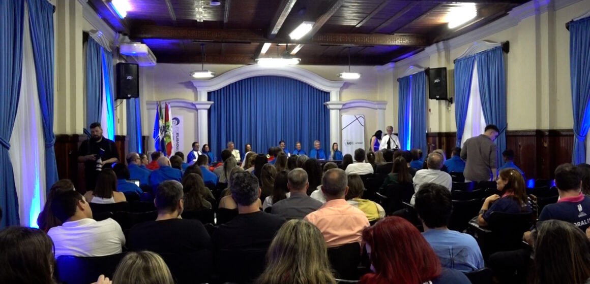 UniSul entrega títulos doutor honoris causa a profissionais por contribuições significativas à sociedade, à educação e à ciência UniSul entrega títulos doutor honoris causa a profissionais por contribuições significativas à sociedade, à educação e à ciência