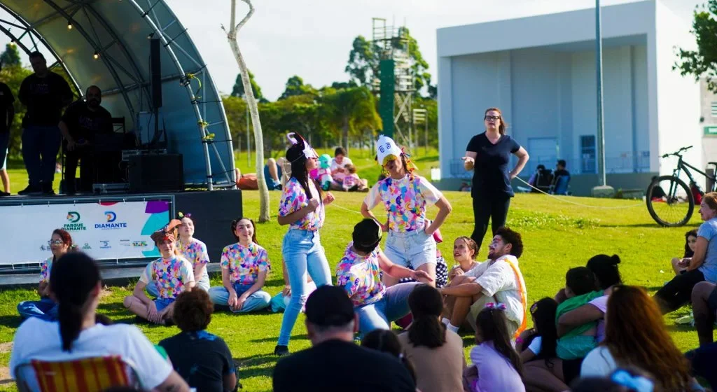 Fim de ano terá espetáculos teatrais, dança e show nacional no Parque Diamante + Energia