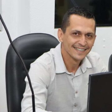 Vereador mais votado de Laguna tem cassação do mandato definida pelo MPE