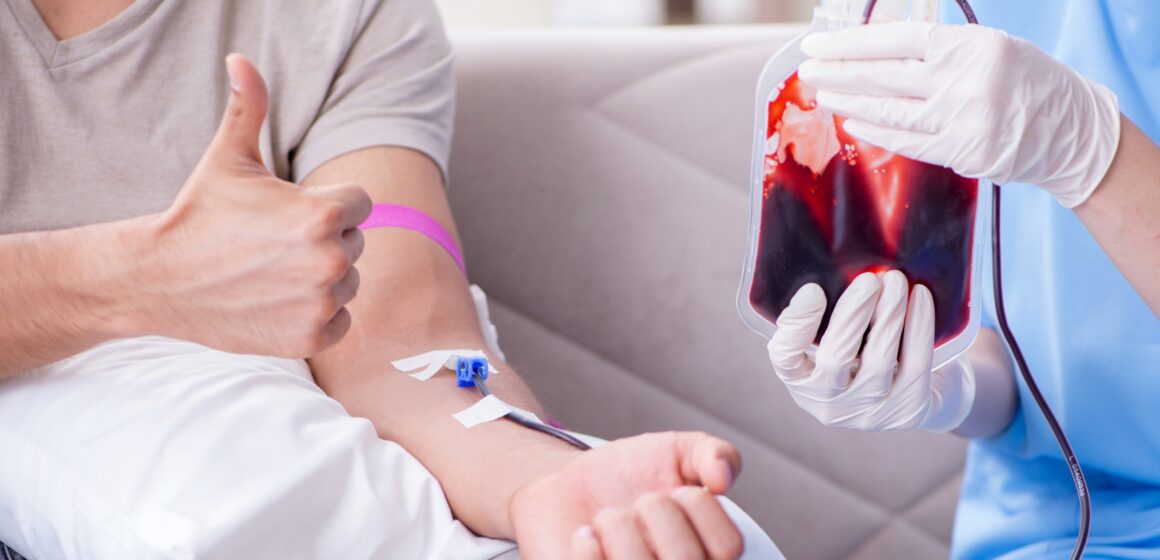 Estoques críticos: hemocentros de SC enfrentam queda de 40% nas doações durante período de férias de Verão