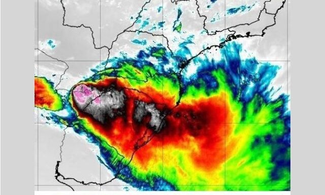 Tsunami Meteorológico: entenda o fenômeno raro que atingiu Jaguaruna Tsunami Meteorológico: entenda o fenômeno raro que atingiu Jaguaruna
