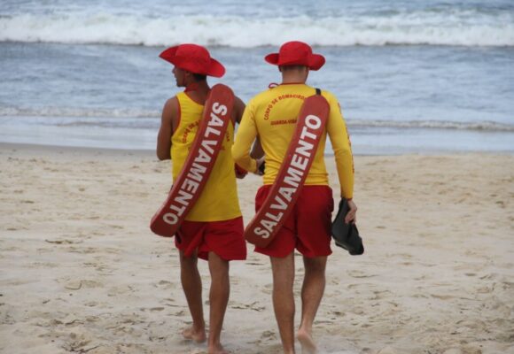 Semana 11 da Estação Verão: 908 mil ações preventivas garantem segurança nas praias de SC