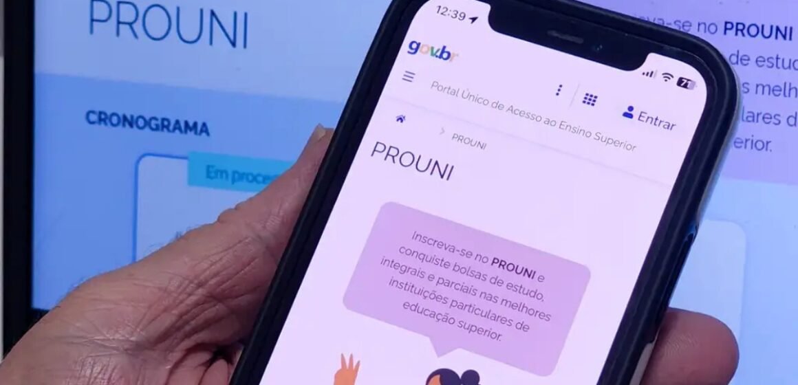 Inscrições do Prouni 2025 encerram nesta terça-feira (28) Inscrições do Prouni 2025 encerram nesta terça-feira (28)
