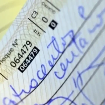 Cheque representa 0,5% das operações financeiras de pagamento no país