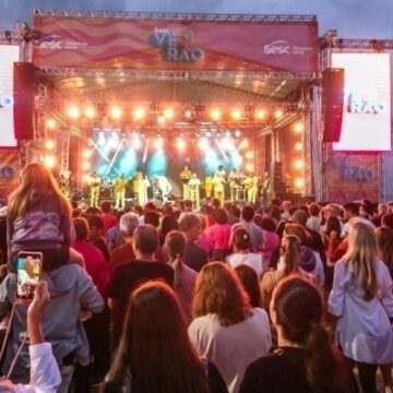 Shows gratuitos agitam Laguna no Sesc Verão 2025