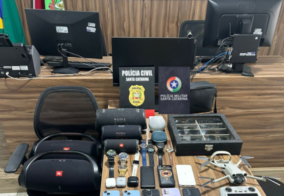 Casal é preso em Biguaçu suspeito de série de furtos na Praia do Rosa