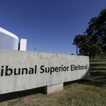 Eleitores têm até terça para justificar ausência no 2º turno