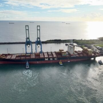 Porto de Imbituba alcança recorde de 8,3 milhões de toneladas transportadas em 2024