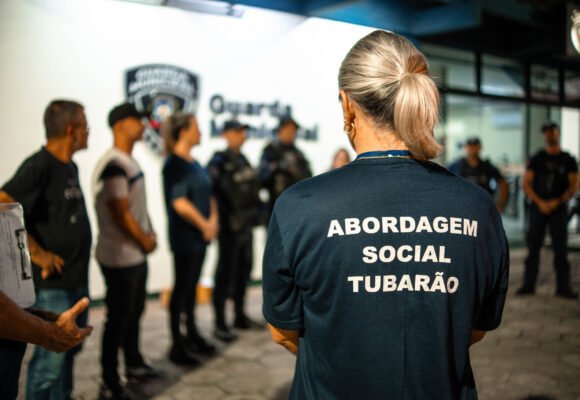 Nova edição da força-tarefa aborda 17 pessoas em situação de rua em Tubarão