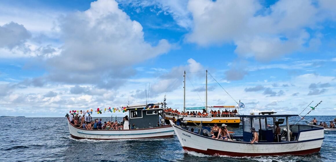 No mesmo barco: a devoção de Marília e o aniversário de Miguel na procissão marítima de N. Sra. dos Navegantes de Garopaba