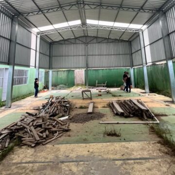 Prefeitura de Laguna identifica irregularidades em obra de quadra esportiva de escola Prefeitura de Laguna identifica irregularidades em obra de quadra esportiva de escola