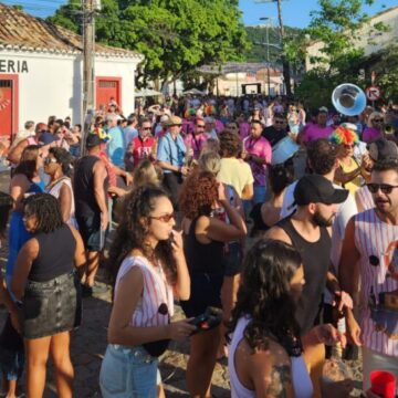 Carnaval: Bloco do Gui abre comemorações dos blocos de rua em Laguna