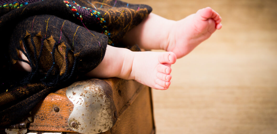 Recém-nascido é encontrado abandonado em terreno baldio em SC