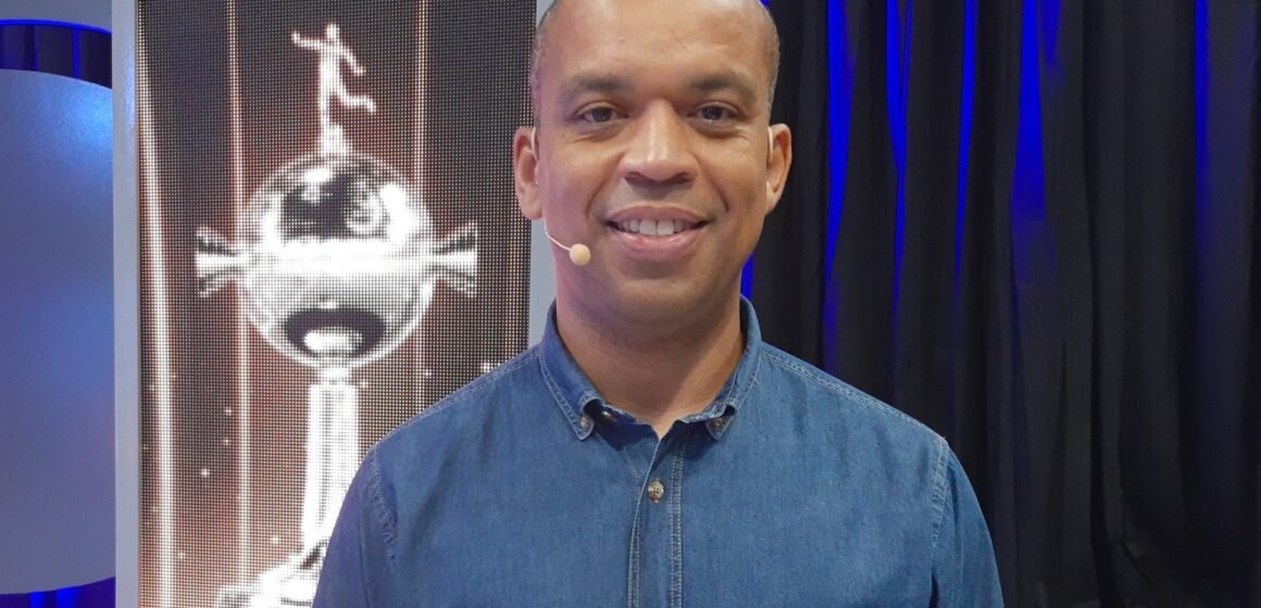 Luiz Alano, narrador tubaronense, é contratado pela Cazé TV