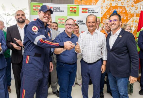 Laguna e Tubarão recebem novas ambulâncias do Samu